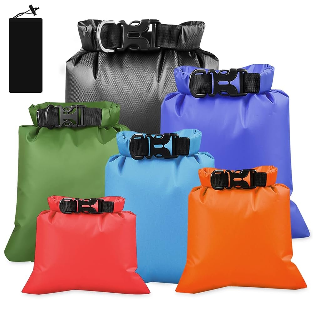 découvrez le sac étanche 10l, idéal pour protéger vos affaires lors des festivals. léger, résistant et pratique, il garde vos objets au sec tout en restant stylé. parfait pour profiter de la musique sans souci !