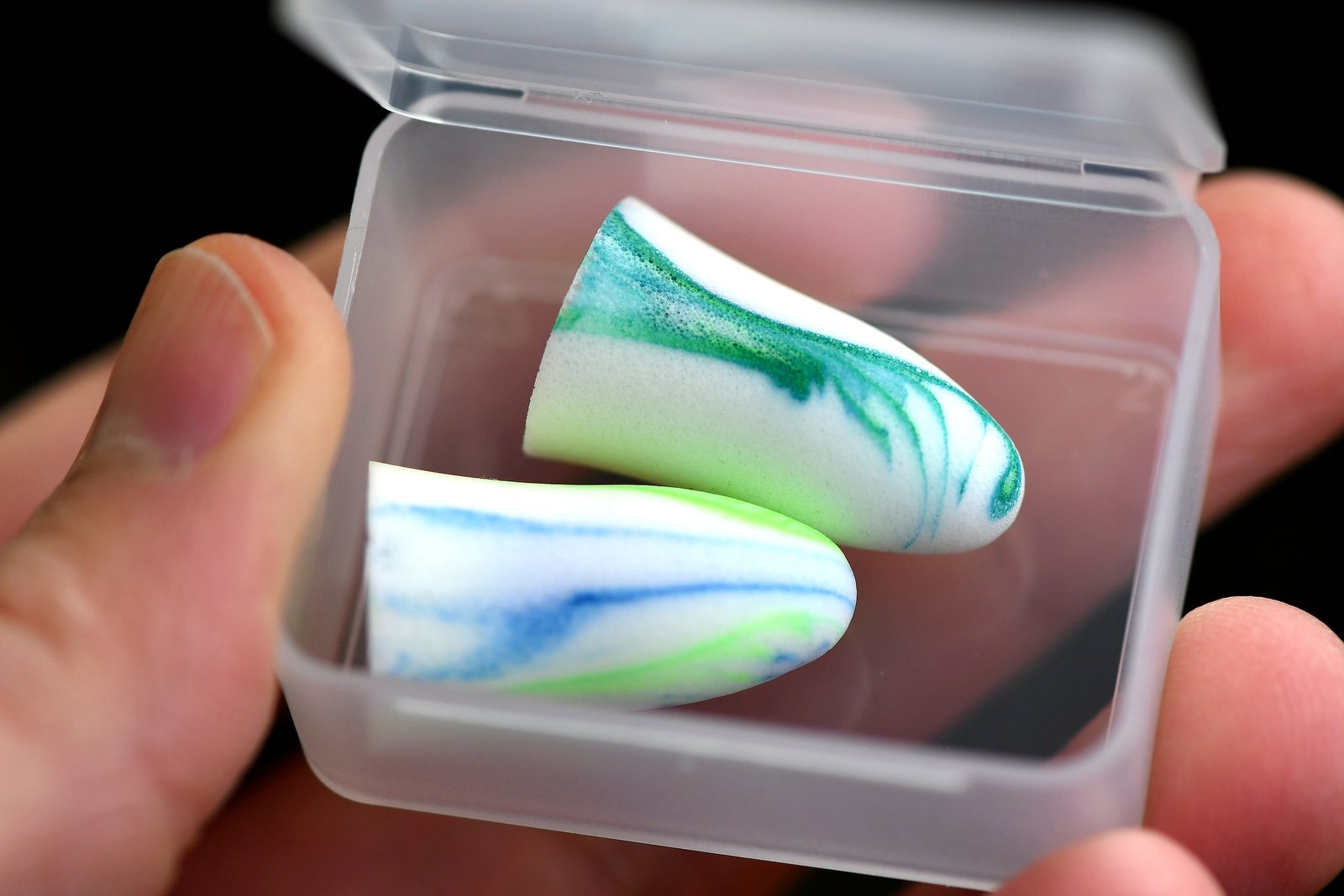 découvrez les différents matériaux utilisés pour les bouchons d'oreilles, avec leurs avantages et inconvénients. comparez mousse, silicone et cire pour trouver la meilleure protection auditive adaptée à vos besoins.